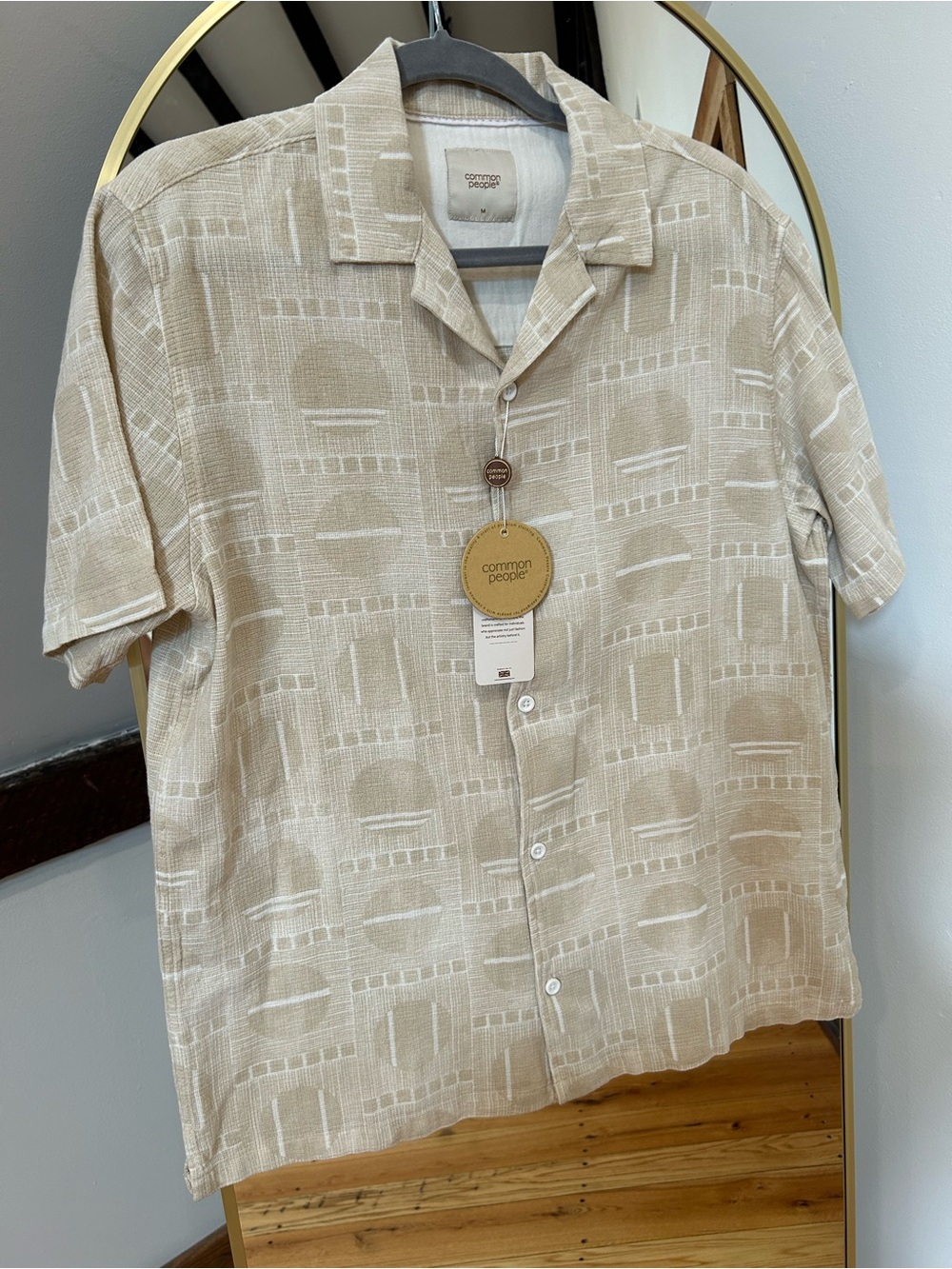 Common People 100% Cotton Men’s Button up shirt Beige White Medium NWT